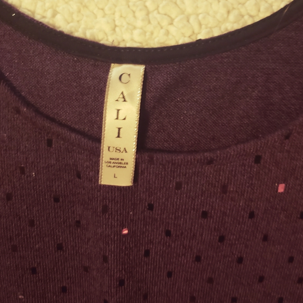 Shirt - Picture 3 of 4